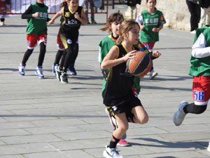 X Jornada de l'Esport Femen&iacute; 2023 a la pla&ccedil;a Salvador Espriu i la de Francesc Calvet i Rubalcaba