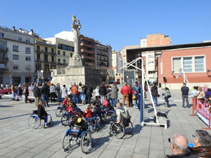 X Jornada de l'Esport Femen&iacute; 2023 a la pla&ccedil;a Salvador Espriu i la de Francesc Calvet i Rubalcaba