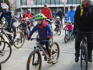 Nadal 2022 a Girona. Pedalada de Reis