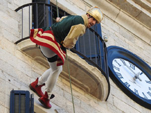 Reis 2023. Precavalcada. Els patges pels carrers de la ciutat