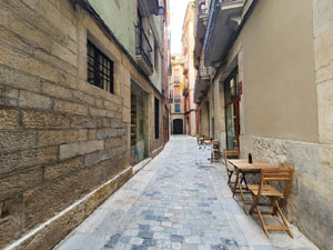 La pla&ccedil;a dels Bell-lloc