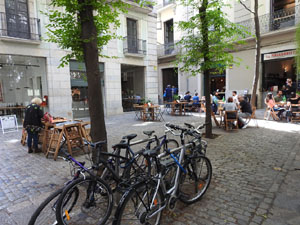 La pla&ccedil;a dels Bell-lloc