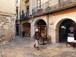 La pla&ccedil;a de les Castanyes