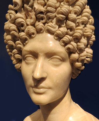 Cap de dama d'&egrave;poca Fl&agrave;via (80-90 dC). Museus Capitolins, Roma