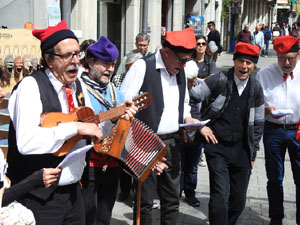 Setmana Santa 2023 a Girona.  Cantada de Caramelles