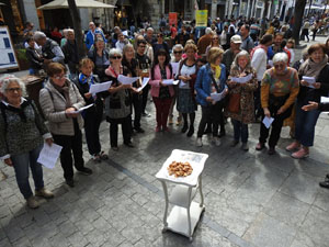 Setmana Santa 2023 a Girona.  Cantada de Caramelles