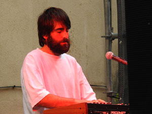 Festival Strenes 2023. Concert de B1n0 a la pujada de Sant Dom&egrave;nec