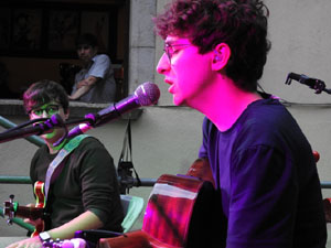 Festival Strenes 2023. Concert de Socunbohemio a la pujada de Sant Dom&egrave;nec
