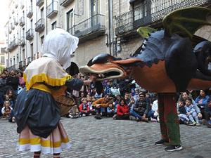 Festes de Primavera de Girona 2024. Despertada del petit Drac Major a la Rambla de la Llibertat