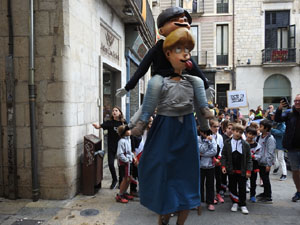 Fires de Sant Narc&iacute;s 2023. Cercavila de gegantons amb la Girona Marxing Band