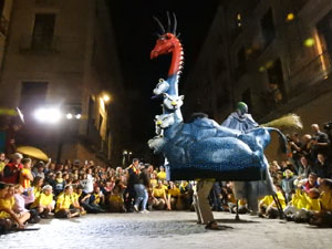 Ballades a la pla&ccedil;a del Vi
