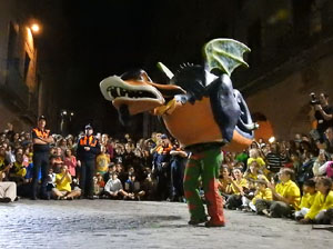 Ballades a la pla&ccedil;a del Vi