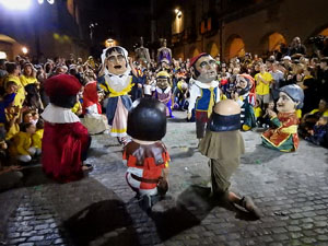 Ball de l'&agrave;liga, capgrossos i gegants