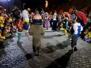 Ball de l'&agrave;liga, capgrossos i gegants