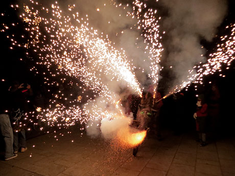 Fires de Sant Narc&iacute;s 2023. Correfoc amb els Trons de l'Onyar