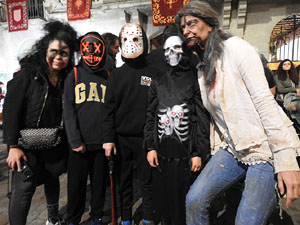 Fires de Sant Narc&iacute;s 2023. Zombie Walk de Girona