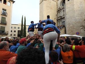 Fires de Sant Narc&iacute;s 2024. Els Castells de Vig&iacute;lia amb els Marrecs de Salt, Colla Castellera Guillats de la Selva  i la Colla Castellera Esperxats de l'Estany