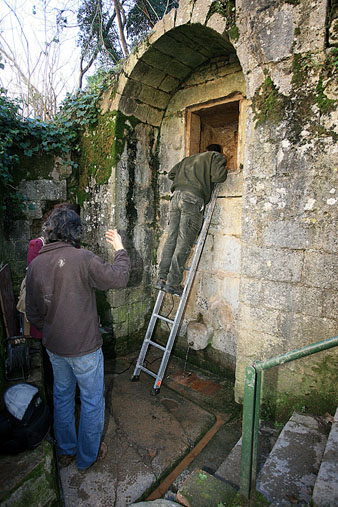 Treballs de potabilitzaci&oacute; de l'aigua de la font del Bisbe. 2010
