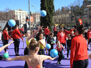 XII Jornada de l'Esport Femen&iacute; 2024 a la pla&ccedil;a Salvador Espriu i la de Francesc Calvet i Rubalcaba