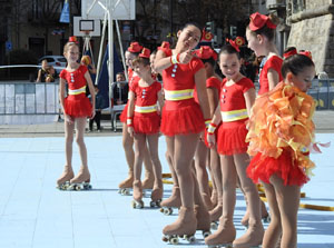 XII Jornada de l'Esport Femen&iacute; 2024 a la pla&ccedil;a Salvador Espriu i la de Francesc Calvet i Rubalcaba