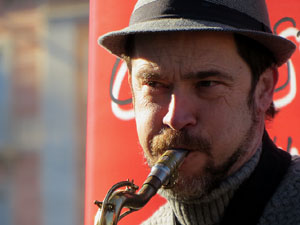 Nadal 2023. Girona Christmas Swing. Actuaci&oacute; de Aya & The Jumpin' Cats