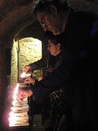 Encesa de les ll&agrave;nties
