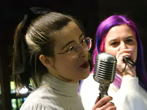 Nadal 2023. Girona Christmas Swing. Actuaci&oacute; de The Lolita's Sisters