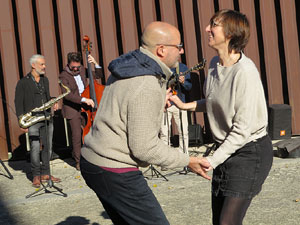 Nadal 2023. Girona Christmas Swing. Actuaci&oacute; de The Explosive Swing Trio