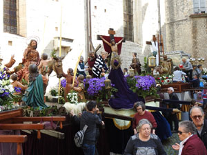 Setmana Santa 2024 a Girona. Preparaci&oacute; dels Passos de la process&oacute;