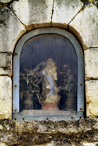 Capelleta de la Mare de D&eacute;u del Roser, al carrer de Llu&iacute;s Batlle, 3. 2006