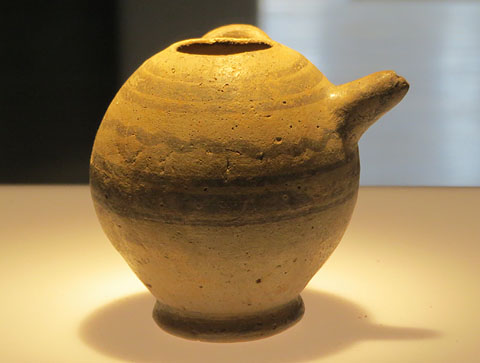Biber&oacute;. Cer&agrave:mica. Edat del Ferro, colonitzacions segle VI aC. Emp&uacute;ries, L'Escala. Origen: possiblement &Agrave;sia Menor