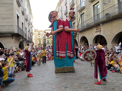 Ball final del gegant Geri&oacute; a la pla&ccedil;a del Vi