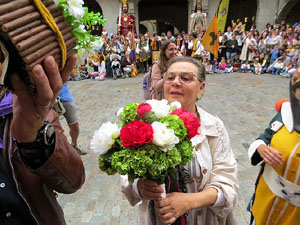 Toc de Rams. Cerim&ograve;nia del canvi de rams de les gegantes