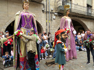 Toc de Rams. Cerim&ograve;nia del canvi de rams de les gegantes
