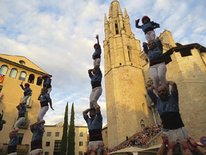 Fires 2025. Els Castells de Vig&iacute;lia amb els Marrecs de Salt i la Colla Castellera Esperxats de l'Estany