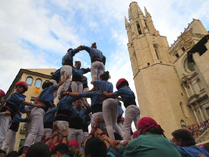 Fires 2025. Els Castells de Vig&iacute;lia amb els Marrecs de Salt i la Colla Castellera Esperxats de l'Estany