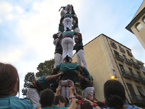 Fires 2025. Els Castells de Vig&iacute;lia amb els Marrecs de Salt i la Colla Castellera Esperxats de l'Estany