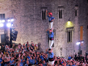 Fires de Sant Narc&iacute;s 2025. Pilar a les escales de la Catedral