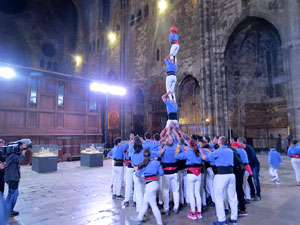 Fires de Sant Narc&iacute;s 2025. Pilar a les escales de la Catedral
