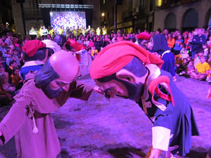 Ball de l'&agrave;liga, capgrossos i gegants