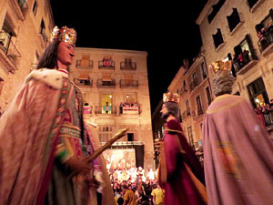 Ball de l'&agrave;liga, capgrossos i gegants