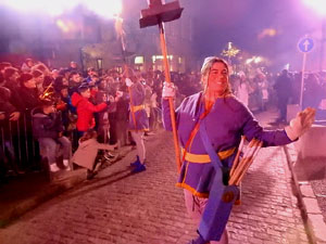 Reis 2025. Arribada dels Reis a la pla&ccedil;a de l'U d'octubre de 2017