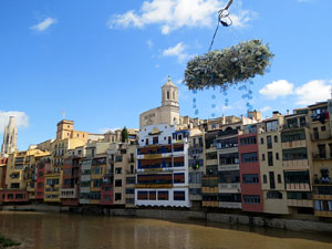 Temps de Flors 2025. Pont de Sant Agust&iacute;