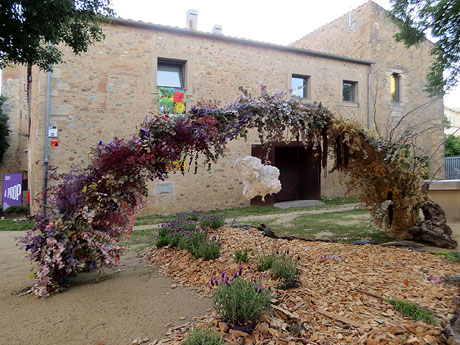 Temps de Flors 2025. Centre C&iacute;vic de Santa Eug&egrave;nia