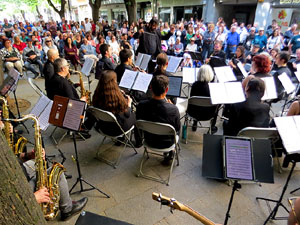Festes de Primavera 2026. Actuaci&ioacute; de la Girona Banda Band