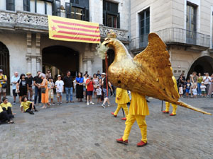 Arribada a la pla&ccedil;a del Vi i ball de l'&Agrave;liga de la Ciutat