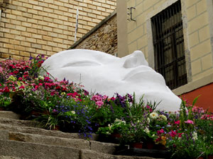 Temps de Flors 2026. Esgl&eacute;sia de Sant Mart&iacute;. Escales