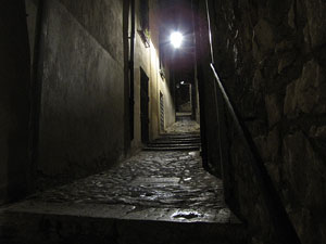 El Barri Vell de Nit. El carrer de C&uacute;ndaro