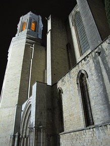 El Barri Vell de Nit. La Catedral des de la porta dels Ap&ograve;stols