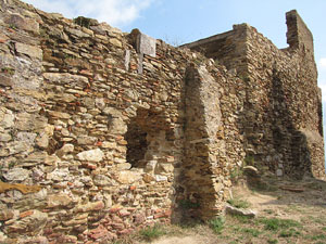 Conjunt arquitect&ograve;nic del castell de Sant Miquel